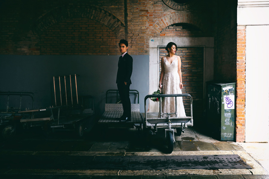 Prewedding portraits in Venice , Italy